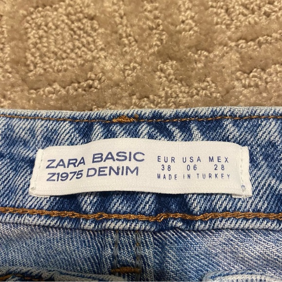 {Zara} Basic Z1975 Denim | Distressed Jeans - Size 6 - Picture 6 of 16